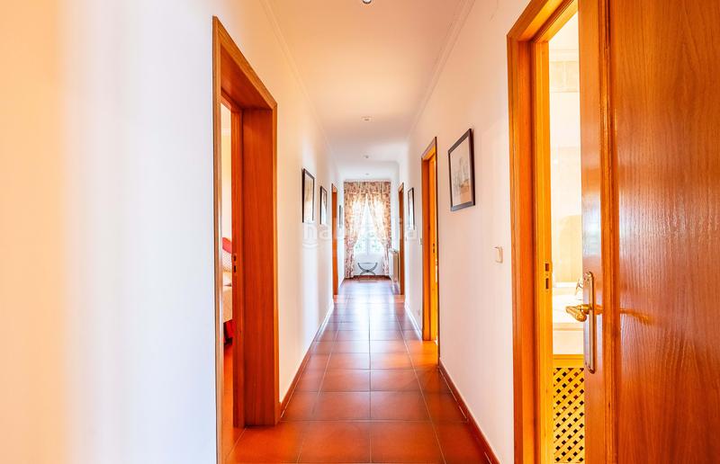 Foto 9559d8a2-0506-41bc-ba40-3f448296c8d4. Casa amb calefacció aparcament piscina a El Monte Torrelodones