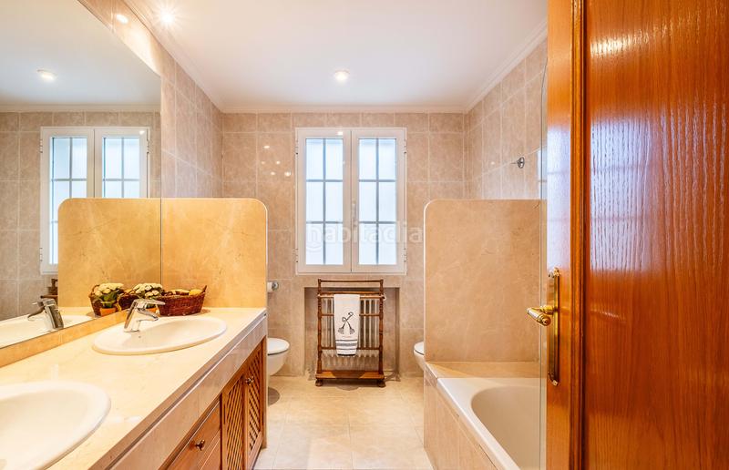 Foto d1114418-98aa-4b1d-ac37-8913bbba0f13. Maison avec chauffage parking piscine dans El Monte Torrelodones