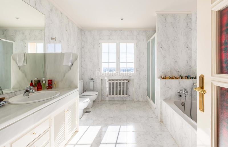 Foto d725f7f1-ac7f-452d-a793-d7766bbe812b. Maison avec chauffage parking piscine dans El Monte Torrelodones