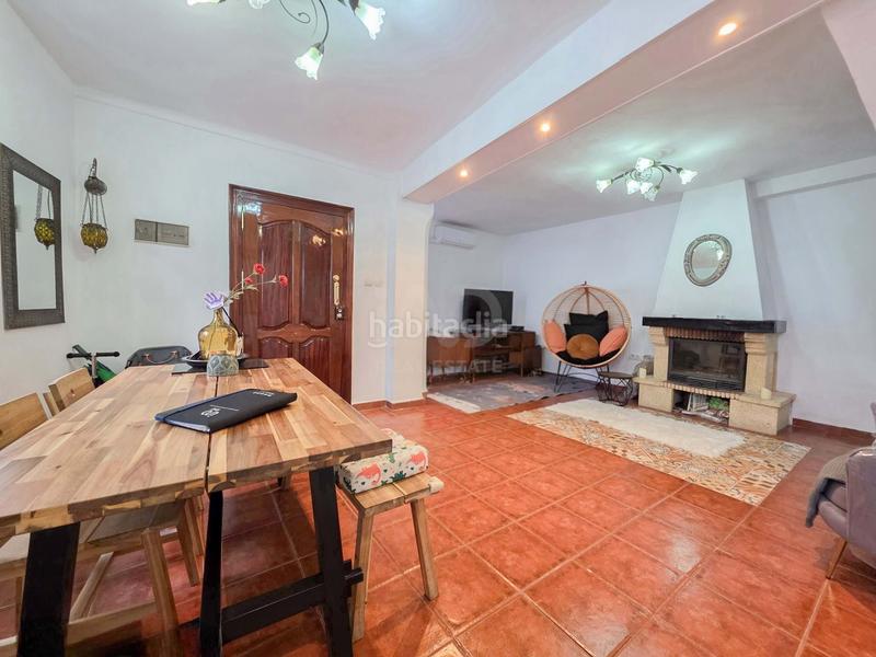 Foto 1fcf7b80-1d8b-4476-aa9f-72a15e3c23a7. Casa bifamiliare con riscaldamento in Guaro