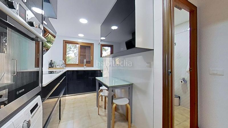 Foto 904f633c-4f62-451b-abd2-18ca0acf7805. Casa aparellada amb calefacció aparcament piscina a Benicasim / Benicàssim