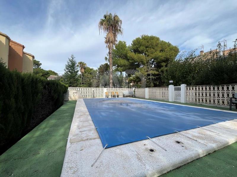 Foto 84122a0e-5512-4e6b-9fb5-33a46aca23a9. Casa pareada en Heliópolis Benicasim / Benicàssim