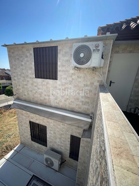 Foto 53d8a3bb-23ae-482c-a5b3-cef6588bca65. Casa aparellada amb calefacció a Palmete Sevilla