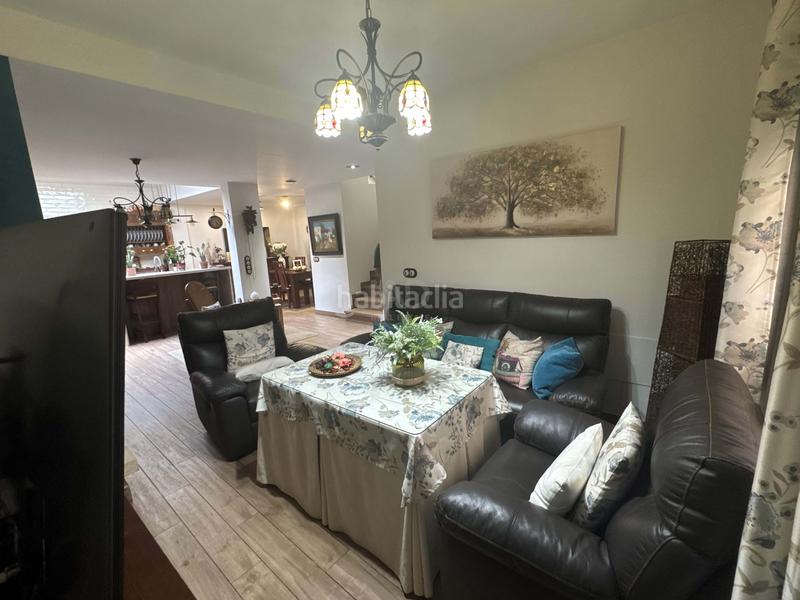 Foto 162c7ada-e5a1-4c64-83bd-f4d79192076c. Casa bifamiliare con riscaldamento in Palmete Sevilla