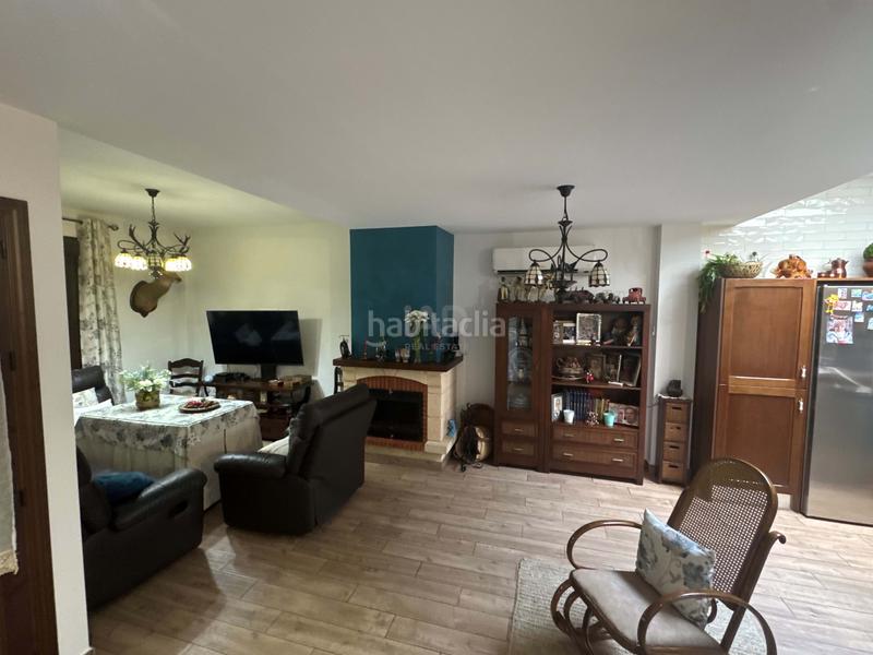 Foto ce2baa04-36c2-4a17-bb6a-7f6c47bcc4a8. Casa bifamiliare con riscaldamento in Palmete Sevilla