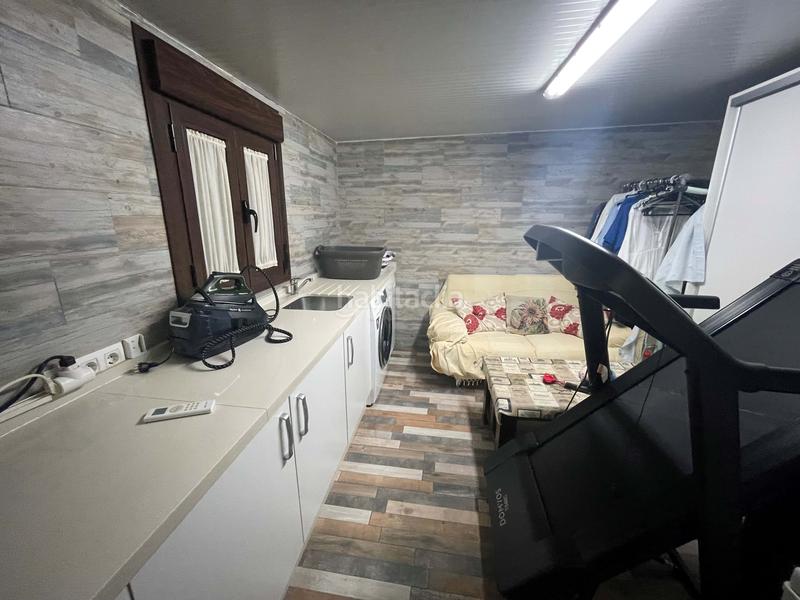 Foto 7c20af8c-4d57-49db-8aab-46d384b33091. Casa pareada en Palmete Sevilla