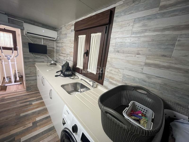 Foto d29c6fa8-00cc-4cd8-8f19-5bb7853aa57b. Casa pareada en Palmete Sevilla