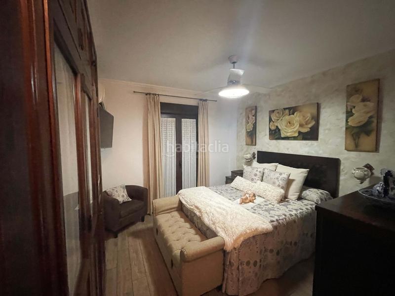 Foto d5f0ae54-bb93-40ec-876c-f5e0ca2a6ec5. Casa pareada en Palmete Sevilla