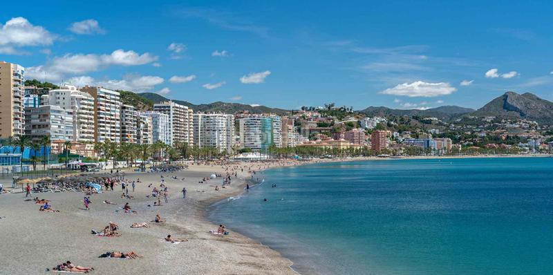 Foto c32d7825-5d99-410e-a69d-d858b415728a. Etagenwohnung mit heizung in La Goleta - San Felipe Neri Málaga