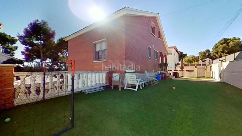Foto f2eed811-cf52-4901-ae34-dac946da3624. House with heating in Els Masos - Els Garrofers Coma-ruga