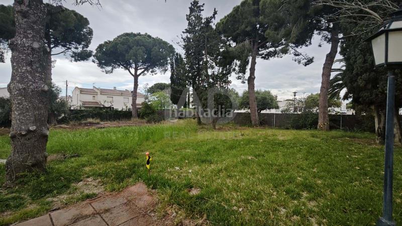 Foto 5d841581-f3e4-4072-9590-87b8f6bd6e72. Terrain résidentiel dans Vilafortuny Cambrils