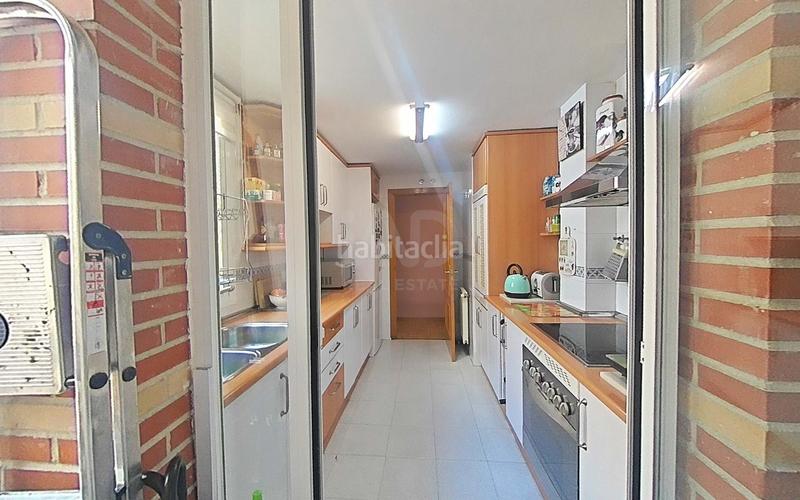 Foto fdbb2f5d-77bd-49bc-bc9d-c584408b74cd. Flat with heating parking in Ensanche Alcalá de Henares