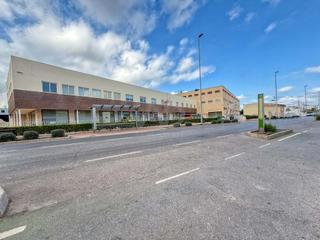 Edificio en Avenida de los hermanos bou 81