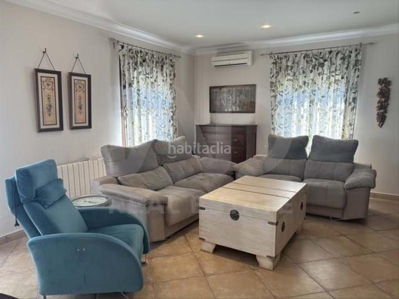 Foto 2797e35d-a36b-46a1-8dc2-60f0c5d62a37. Casa en Lepe