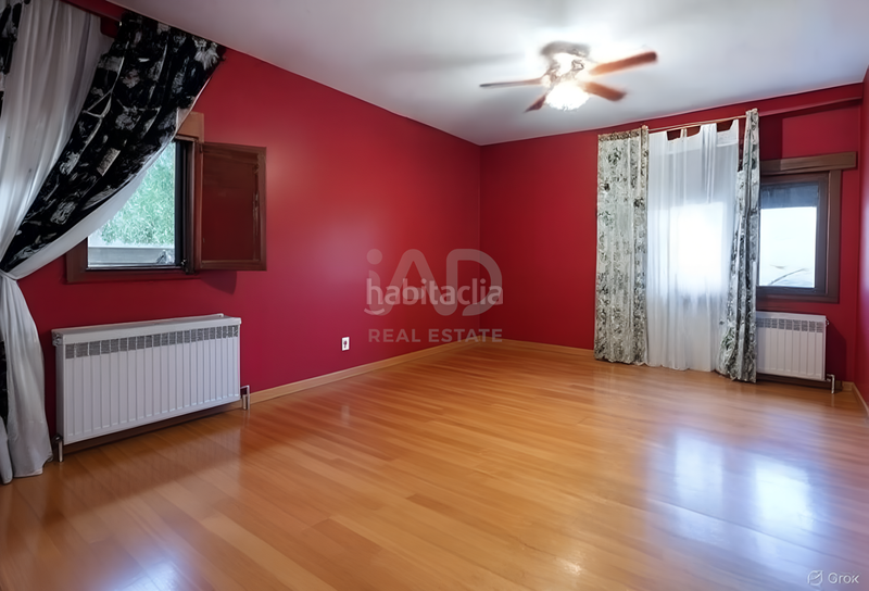 Foto 410a1ca5-8f99-4484-8cbb-8bfe147a6951. Casa a El Robledal Villalbilla