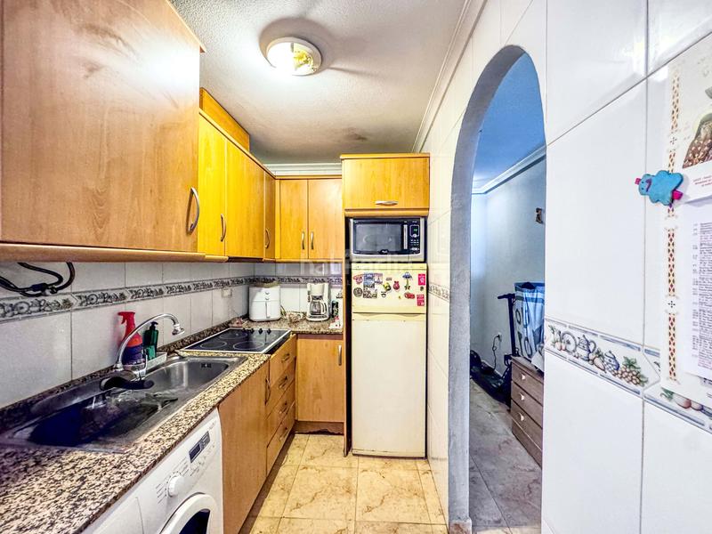 Foto d0b9aa5b-e640-412d-9fd8-b2233da240ee. Piso en calle san emigdio 17 en El Molino Torrevieja