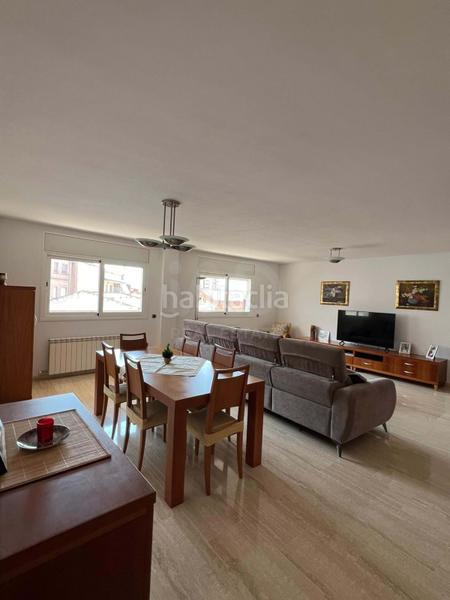 Foto 0176bcc7-116f-4815-8fde-9a1b20bfa21d. Duplex con riscaldamento in Barri del Centre Terrassa