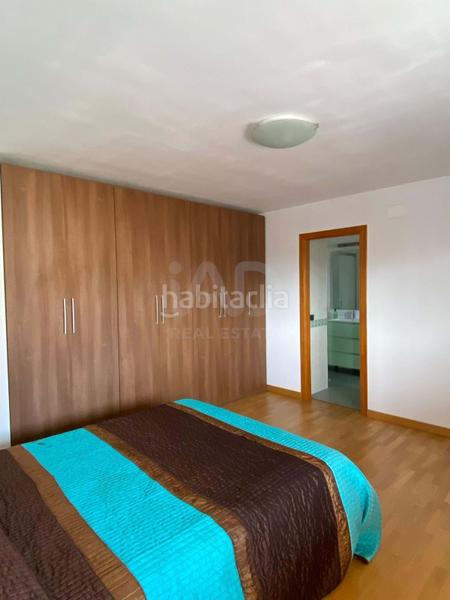 Foto 15879a21-3156-42f3-af3a-67c15f8fb067. Duplex con riscaldamento in Barri del Centre Terrassa