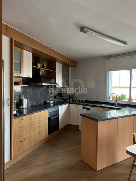 Foto ed4bc078-9375-4dc0-8048-287401e8e5bf. Duplex con riscaldamento in Barri del Centre Terrassa