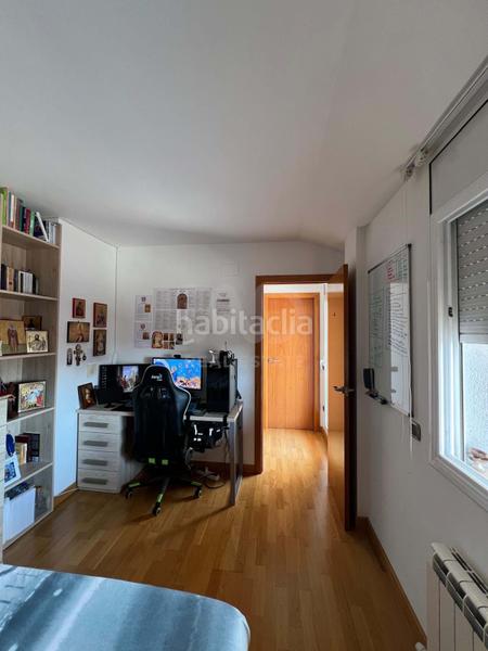 Foto 8246f5d2-f2f4-4a97-b072-55629fd70409. Zweistöckige wohnung mit heizung in Barri del Centre Terrassa