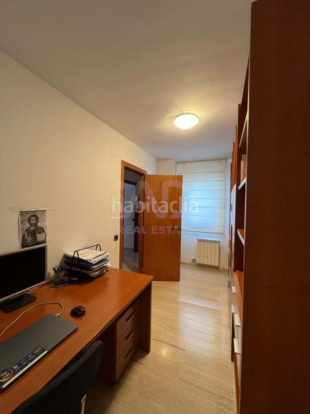 Foto 867fd07b-f3c1-476f-b9bb-eb99adf5dd84. Zweistöckige wohnung mit heizung in Barri del Centre Terrassa