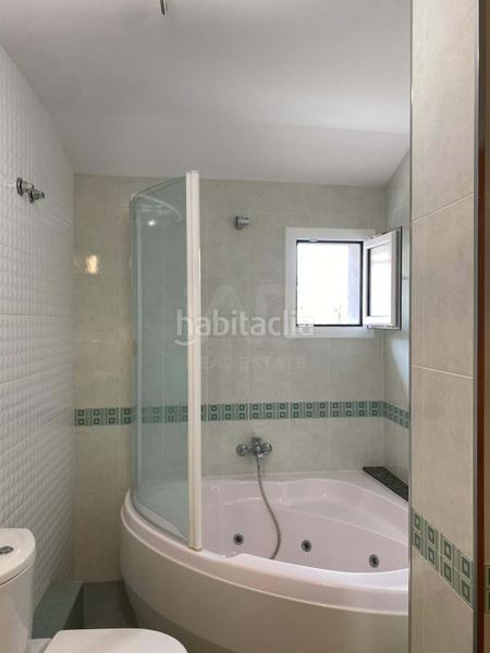 Foto a1d37d67-9fb4-4c5d-9758-8c4d430f3f03. Zweistöckige wohnung mit heizung in Barri del Centre Terrassa