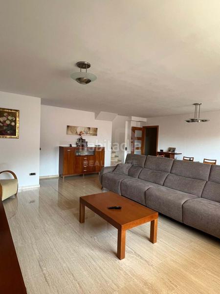 Foto a6fc97b7-fc6b-43d4-9dd1-2c4764dc4df2. Zweistöckige wohnung mit heizung in Barri del Centre Terrassa