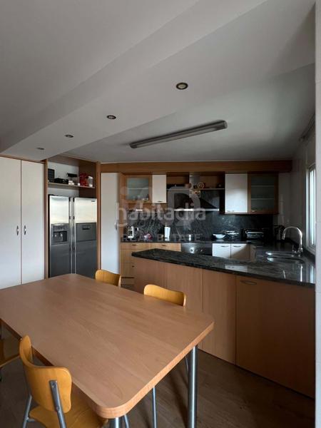 Foto d9ef4df1-90fa-453a-a0b2-1ddcbb945982. Zweistöckige wohnung mit heizung in Barri del Centre Terrassa