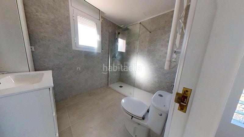 Foto 12e9d1a4-d1a2-41ae-b5f7-5fda65e0f752. Casa amb calefacció piscina a Centre Miami Platja