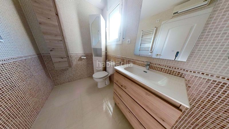 Foto 2682f128-deef-40bd-af14-337acbf439cc. Casa amb calefacció piscina a Centre Miami Platja