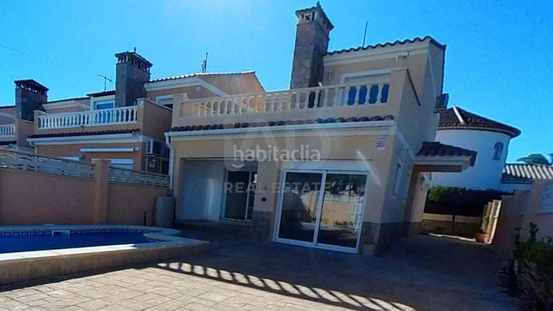 Foto 37b566c7-7e2e-41dd-9e99-ad9c5473a83e. Casa amb calefacció piscina a Centre Miami Platja