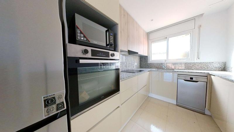 Foto 3bd9b6f8-0c64-4c0e-8a4e-f7d9bb467b88. Casa amb calefacció piscina a Centre Miami Platja