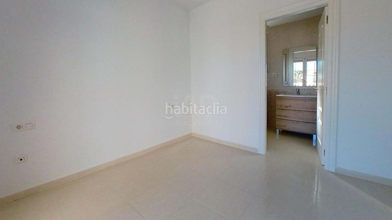 Foto b87df647-a420-498b-aa10-22484e72212c. Casa amb calefacció piscina a Centre Miami Platja