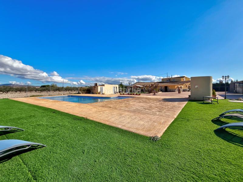 Foto a12ec351-0264-4200-adfd-a5c5ee802775. Chalet mit parking pool in Las Virtudes Villena