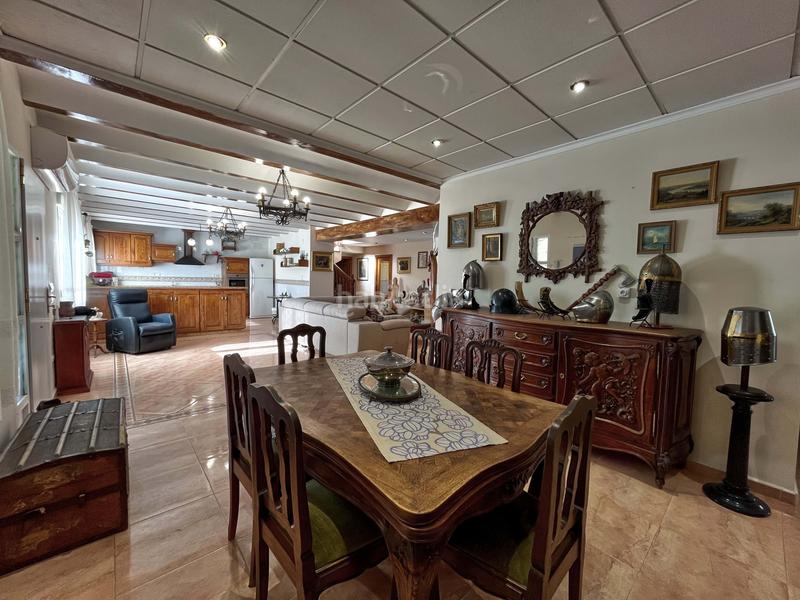 Foto b55dc376-5fc7-4d69-ac7f-a54453b691f5. Chalet with parking pool in Las Virtudes Villena