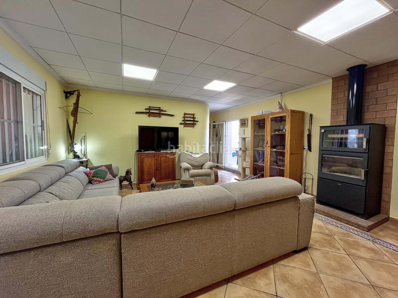 Foto 0f5fb4b4-25df-49f3-8ef9-8b82bb5e94d8. Chalet avec parking piscine dans Las Virtudes Villena