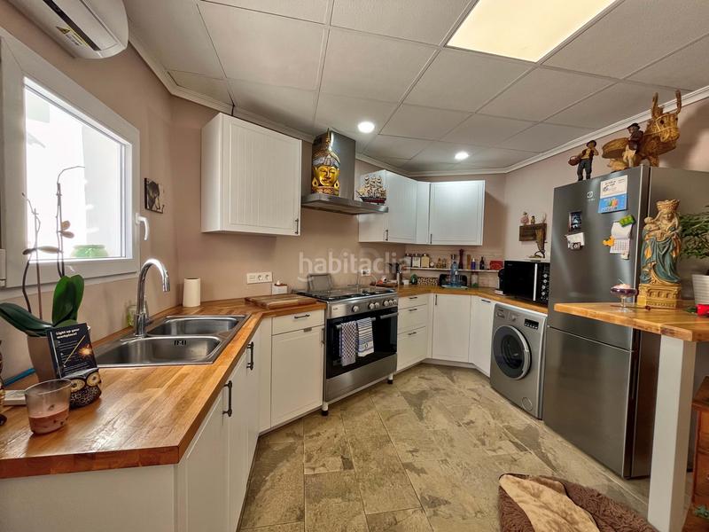 Foto f7e2f25e-72fe-483b-a1b1-4ffc20ff08d7. Chalet avec parking piscine dans Las Virtudes Villena