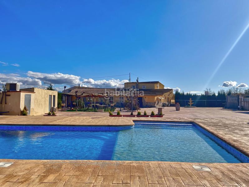 Foto 0eb2ae56-0f0b-46e3-911f-e71cf72f4052. Xalet amb aparcament piscina a Las Virtudes Villena