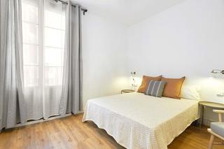 Flat in Carrer de la lluna 3