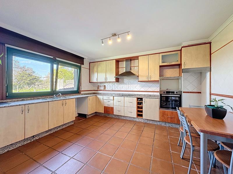 Foto 89d4aa8a-91d9-4b73-bf71-7f0971640961. Casa en Priegue Nigrán