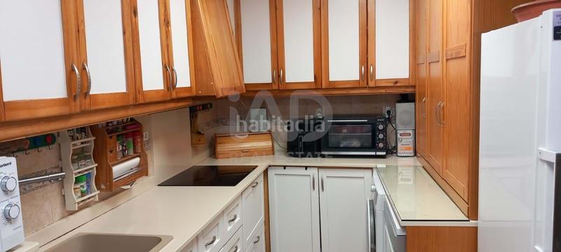 Foto 377f24a0-e2f9-4f12-a83c-fa73e7382e8e. Maison jumelée dans Sax