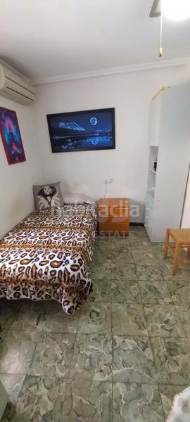 Foto d261c603-5953-475b-8954-6d813ea3cba5. Maison jumelée dans Sax