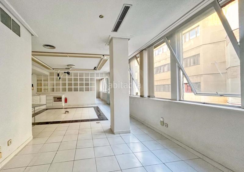 Foto 74890871-4111-4cc2-8ee5-b72935d2fa61. Lloguer local comercial a calle general aguilera 6 6 a Ciudad Real