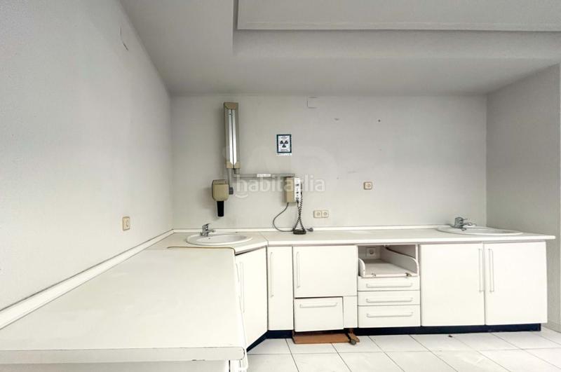 Foto 96f288ff-47fc-45d2-9038-97e51f192230. Location local commercial dans calle general aguilera 6 6 dans Ciudad Real