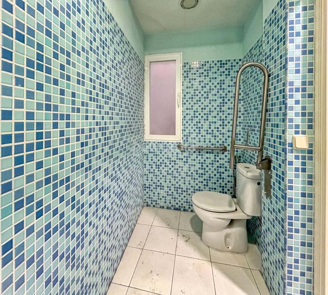 Foto 9e140b15-9e0b-466b-b59b-86c7bee9363f. Location local commercial dans calle general aguilera 6 6 dans Ciudad Real