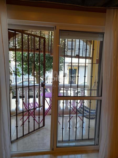 Foto 092daa74-b14f-4b27-be3b-360d92db4212. Casa pareada en Lepe