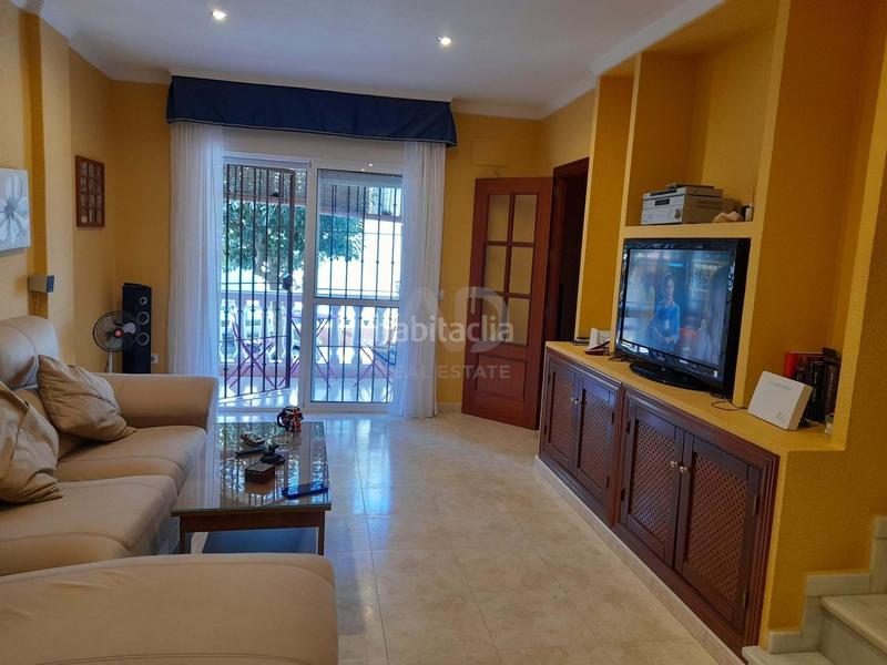 Foto 528fbc33-d7e9-40a8-aecd-0d9e0d2837d6. Casa pareada en Lepe