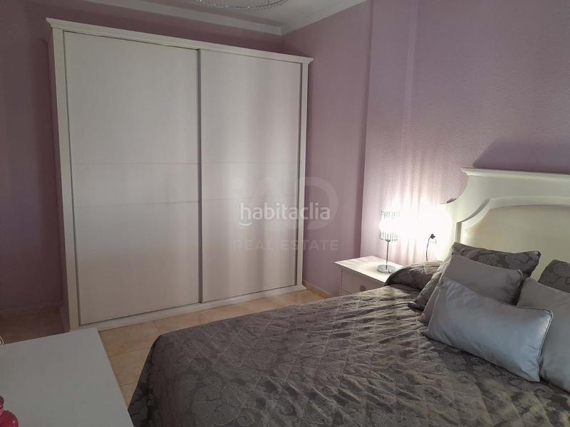 Foto 209cefc6-1caf-4b6d-a8b6-367d1355bf1f. Doppelhaus mit heizung parking in Lepe