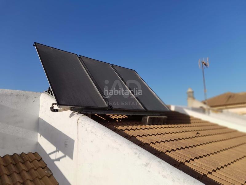 Foto 91092275-3202-45b5-834e-e787f9269064. Doppelhaus mit heizung parking in Lepe