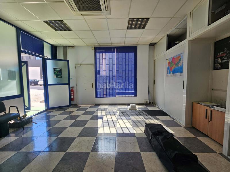 Foto 5dfb98a4-ef4e-498a-baa1-d1ebf936ed82. Locale commerciale in Albolote